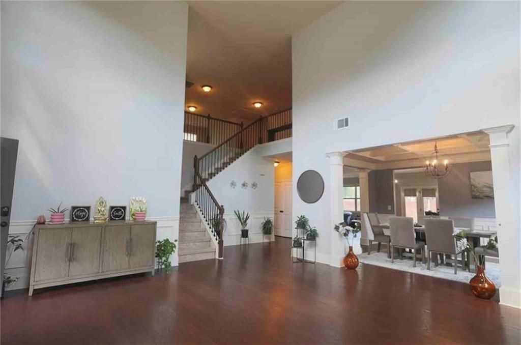 Building Photo - 3125 Pleasant Valley Trail