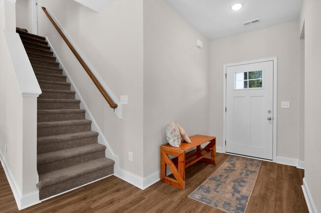 Building Photo - 245 Lonesome Glory Dr