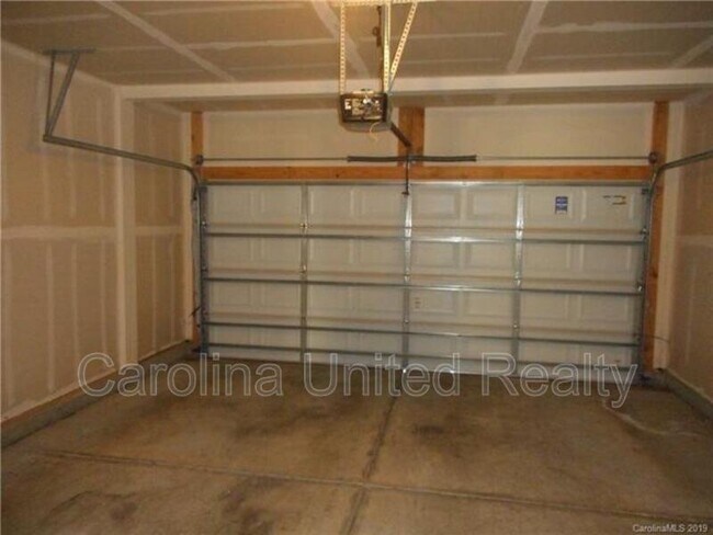 Building Photo - 6538 Portland Rose Ln