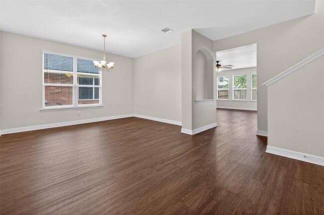 Building Photo - 7507 Legacy Pines Dr