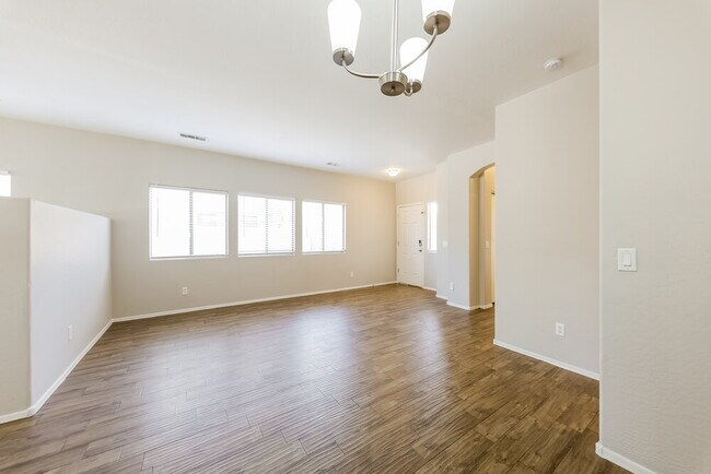 Building Photo - 16862 W Post Dr