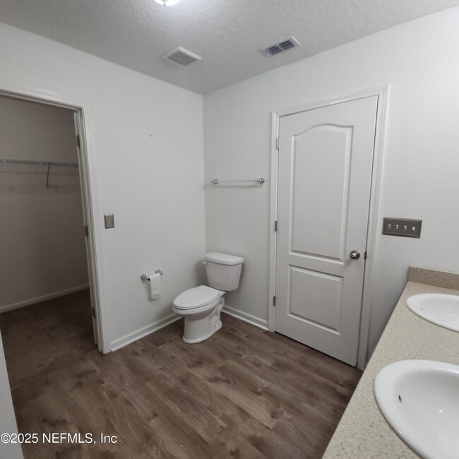Building Photo - 15307 Bareback Dr