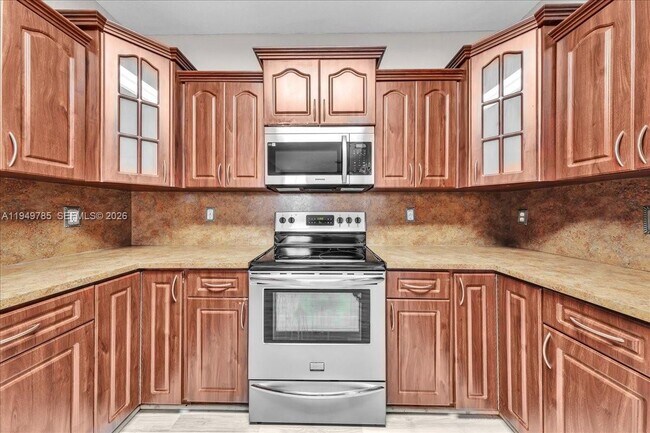 Building Photo - 4341 SW 160th Ave