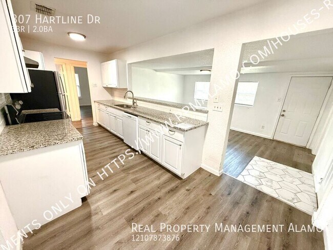 Building Photo - 307 Hartline Dr