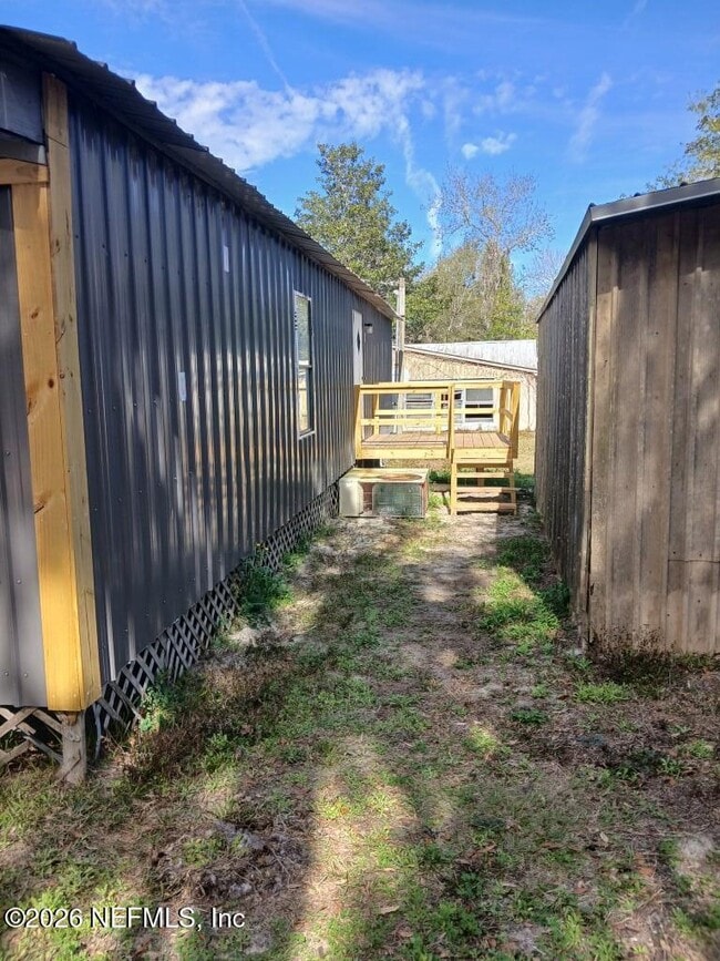 Building Photo - 104 Ash St