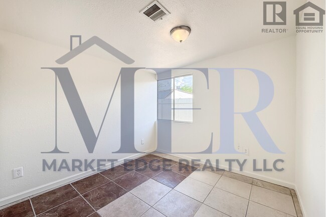 Building Photo - 4Bed/2Bath House McDowell/32nd St! NO CREDIT, NO BACKGROUND, NO RENTAL HISTORY CHECK!