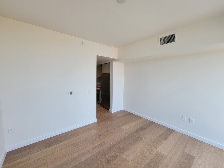 Living area - 450 S Main St