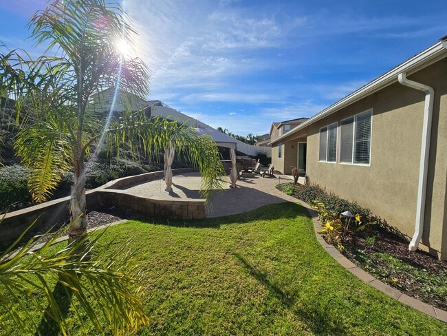 Building Photo - Spacious Woodcrest Single Story