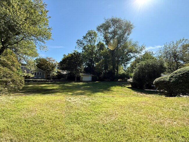 Building Photo - 56 Stonybrook Rd