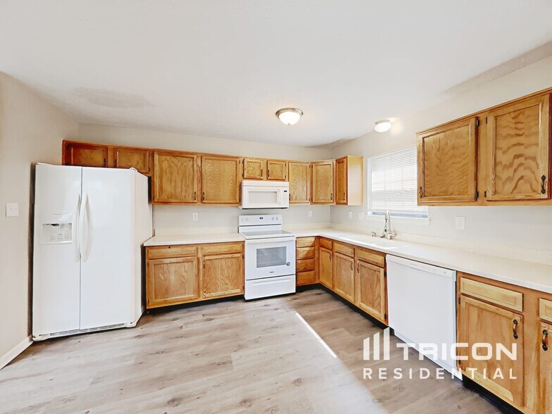 Building Photo - 11905 Breta Ct