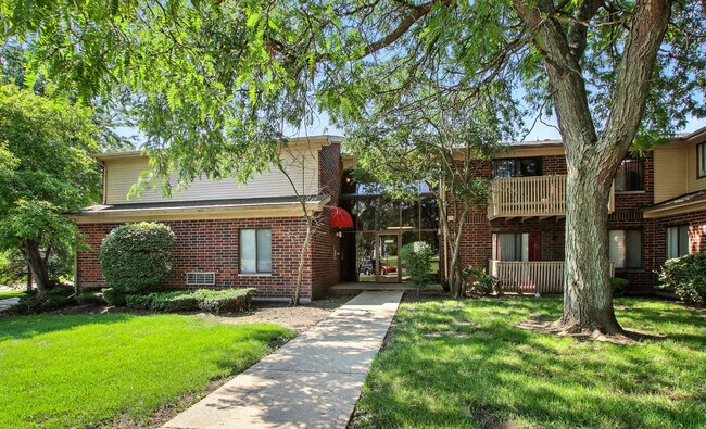 Primary Photo - 33720 N Royal Oak Ln