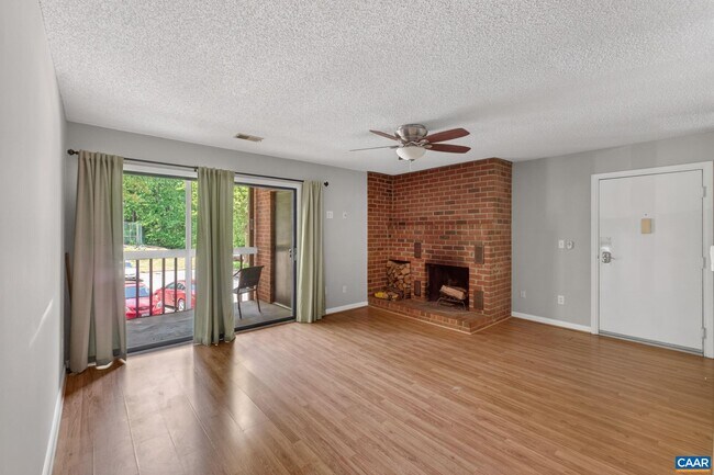 Building Photo - 103 Turtle Creek Rd