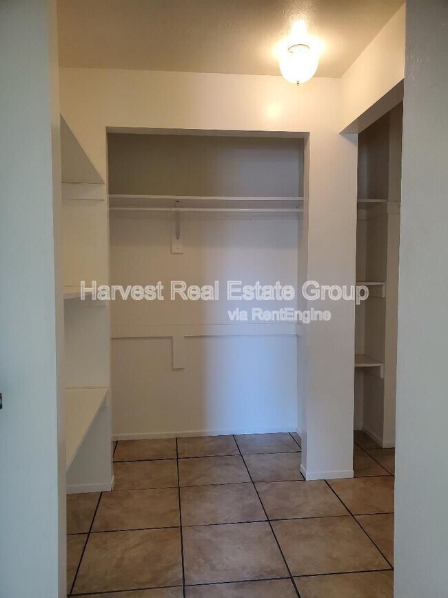 Building Photo - 2155 51st Ave