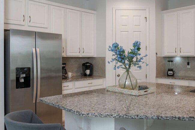 Building Photo - 8907 Caroline Bay Ct