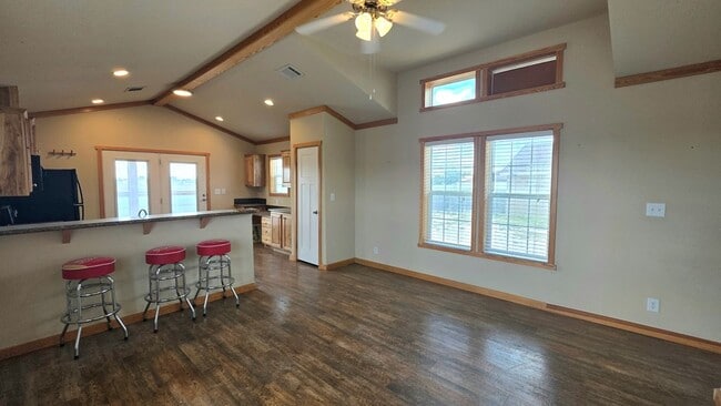 Building Photo - 4330 N Redland Ave