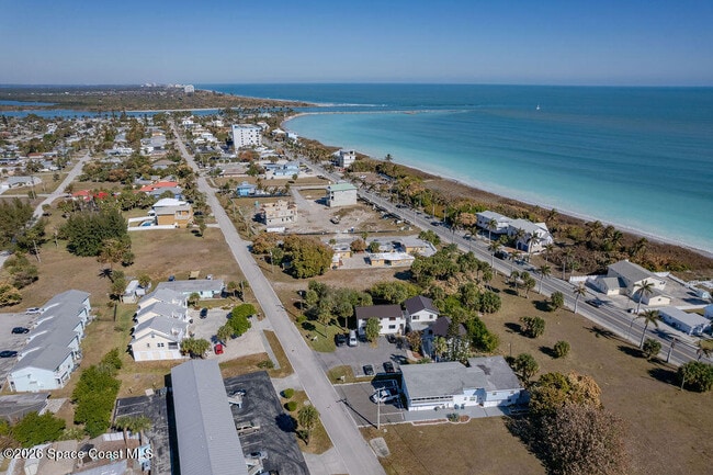 Building Photo - 722 Granada St