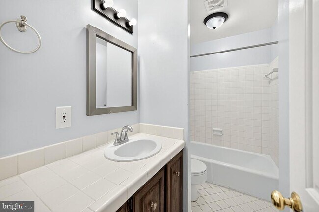 Building Photo - 1514 Gingerwood Ct