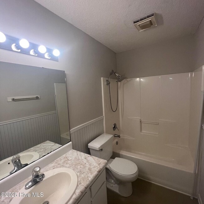 Building Photo - 4116 Bridge Ct