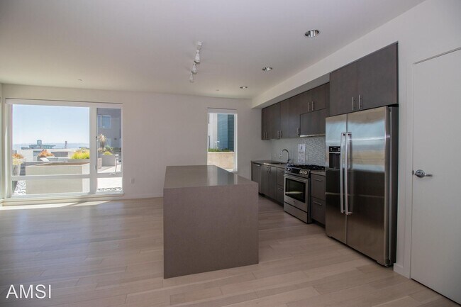 Building Photo - 2 br, 2 bath House - 52 Innes Ct #201