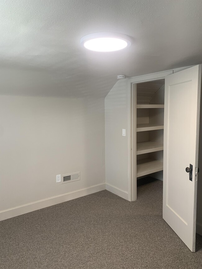 Building Photo - 306 NW 7th St