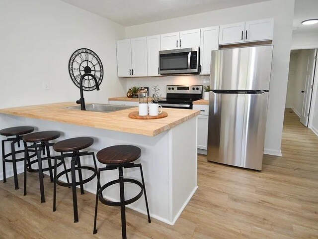 Building Photo - 2217 Lexington Ave