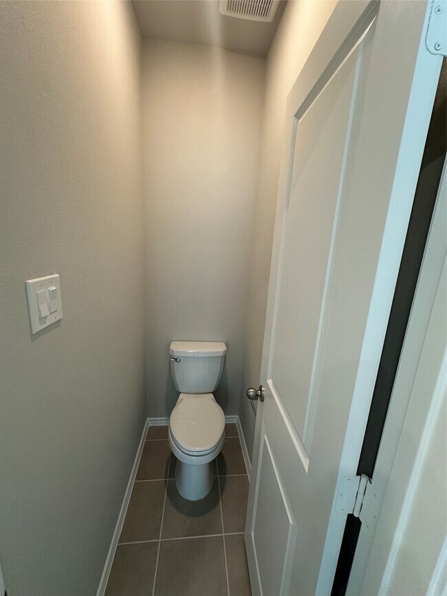 Building Photo - 206 Mercury Sky Rd