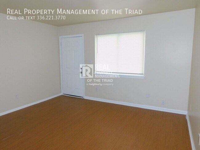 Building Photo - 4302 Parker St