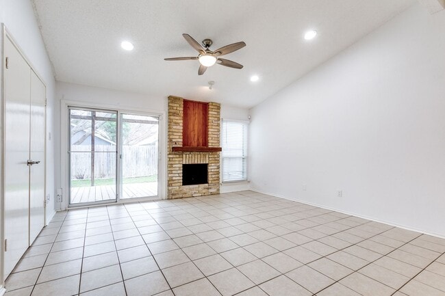 Building Photo - 3-BEDROOM HOME IN STONERIDGE, NORTH EAST I.S.D.
