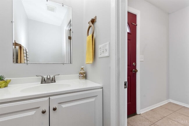 Building Photo - 44 Apple Ln