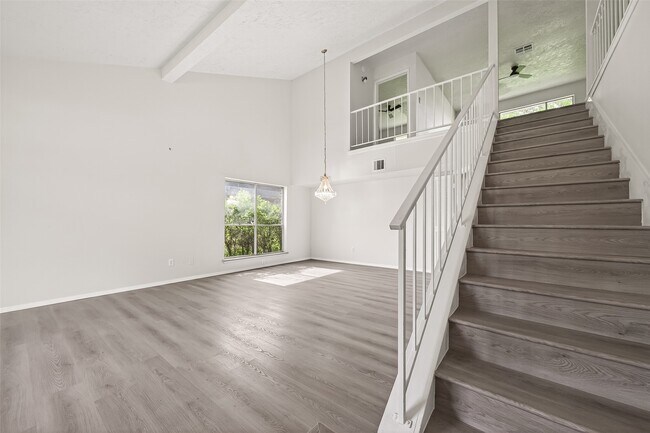 Building Photo - 710 Beechbend Dr