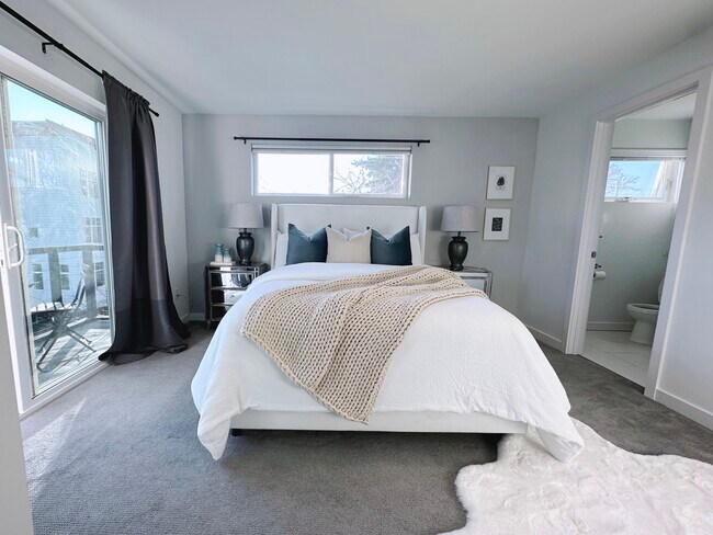 Building Photo - 1525 NW 60th St