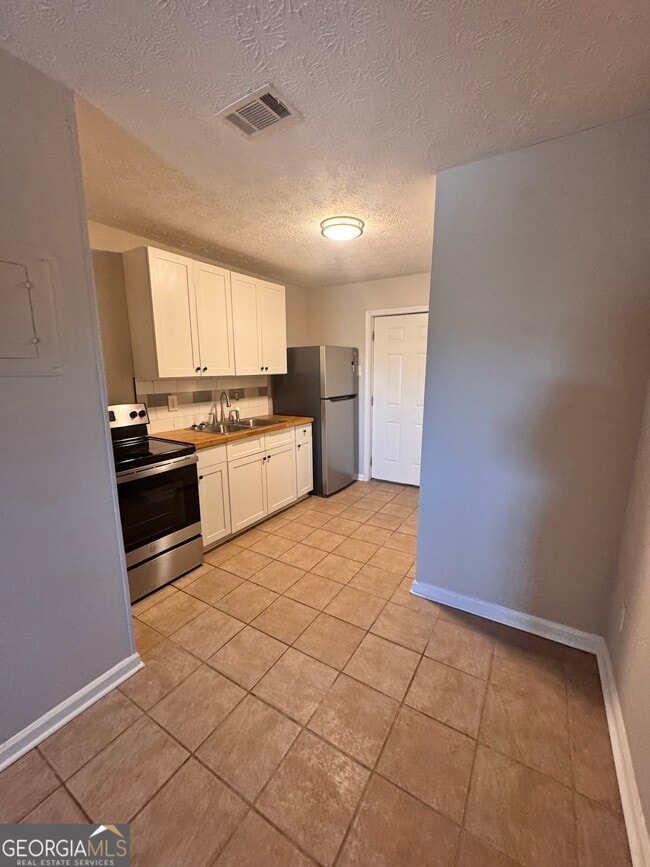 Building Photo - 2888 Parrott Ave NW