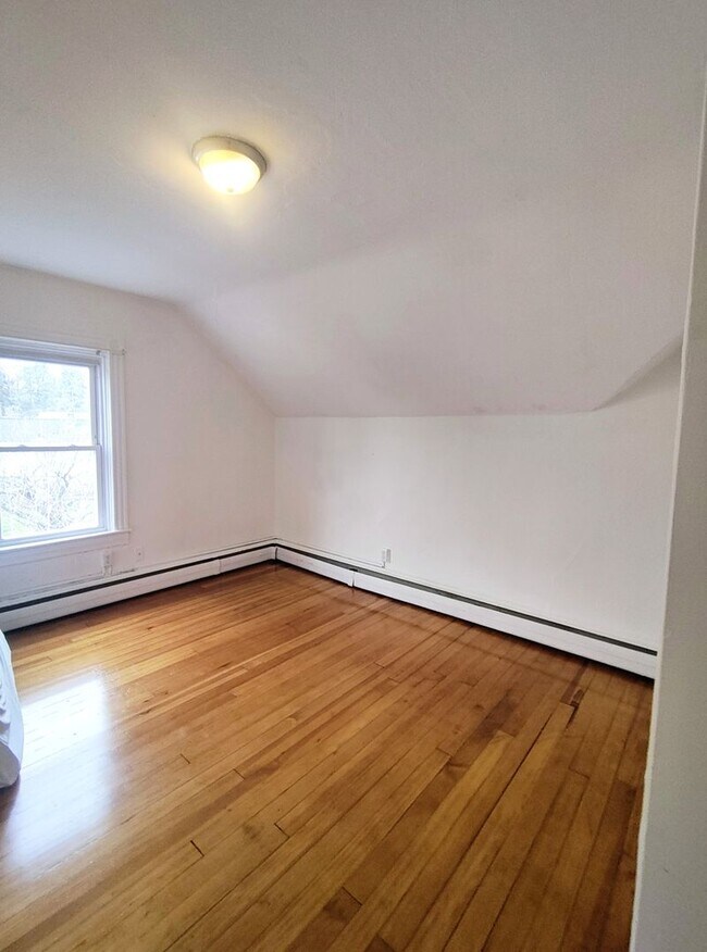 Building Photo - 3 Veto St