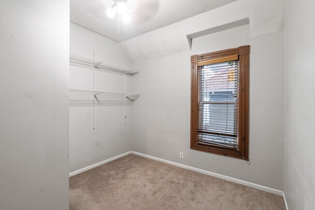 Building Photo - Maryland Lower near UWM