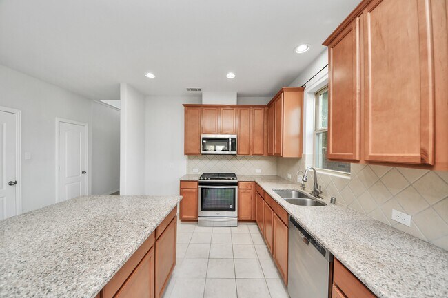 Building Photo - 23714 Via Viale Dr