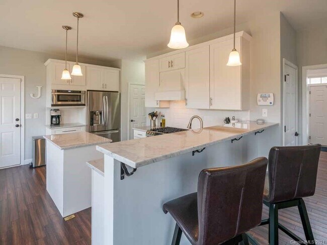 Building Photo - 47 Stone River Dr