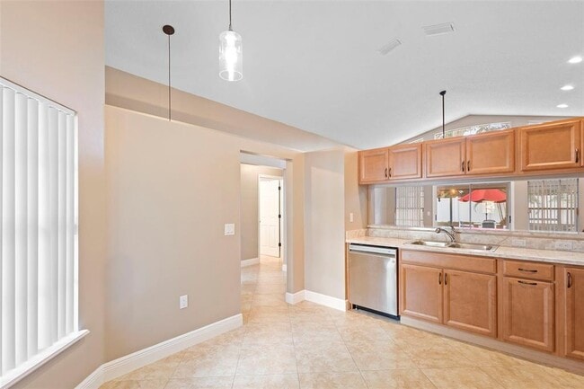 Building Photo - 707 Brightview Dr