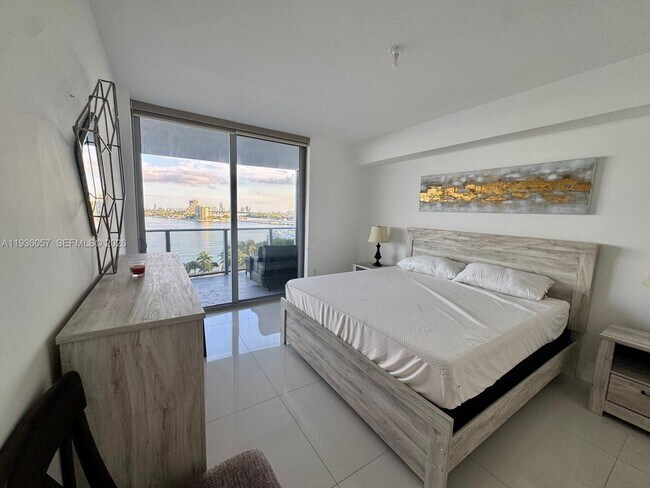 Building Photo - 488 NE 18th St