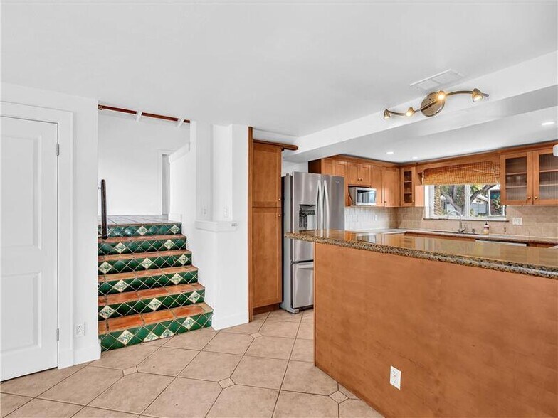 Building Photo - 2507 Okeechobee Ln