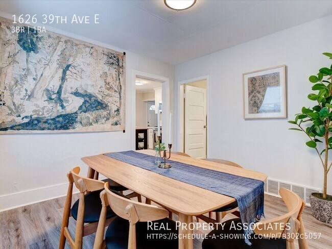 Building Photo - 1626 39th Ave E