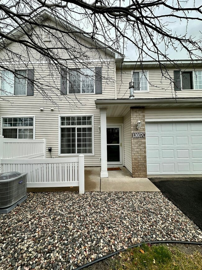 Primary Photo - 13037 Europa Trail Way N