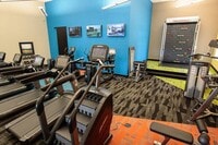 Building Photo - Remodeled 2 Bedroom