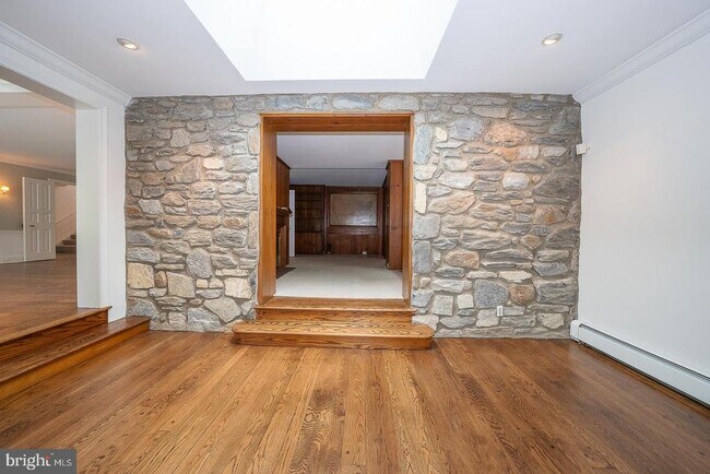 Building Photo - 55 Wistar Rd