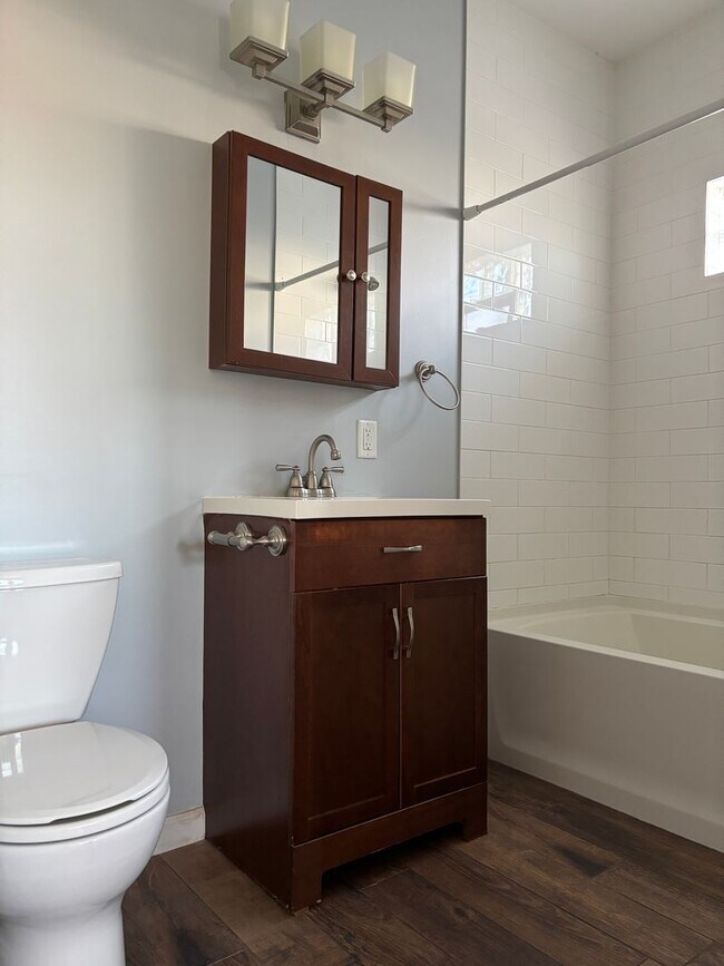 Building Photo - 580 Amherst St