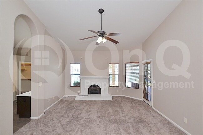 Building Photo - 510 S Lagoon Dr