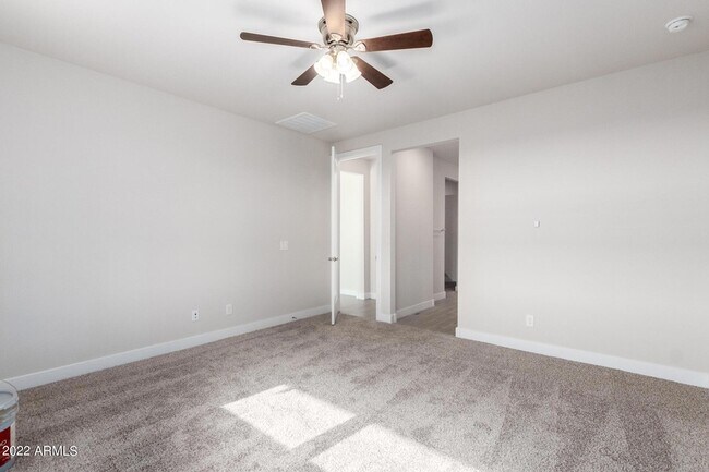 Building Photo - 8526 S 69th Ln