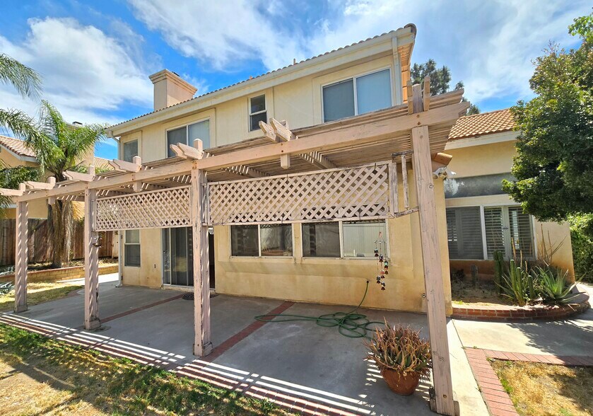 Building Photo - 13105 Brentwood Ln