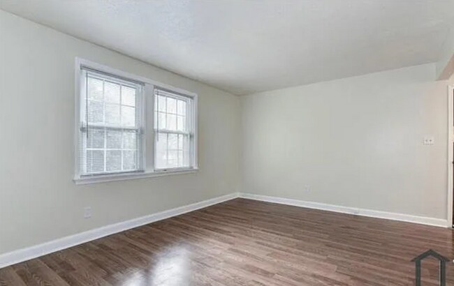 Building Photo - Newly Renovated 2 bedroom Unit for Rent!!