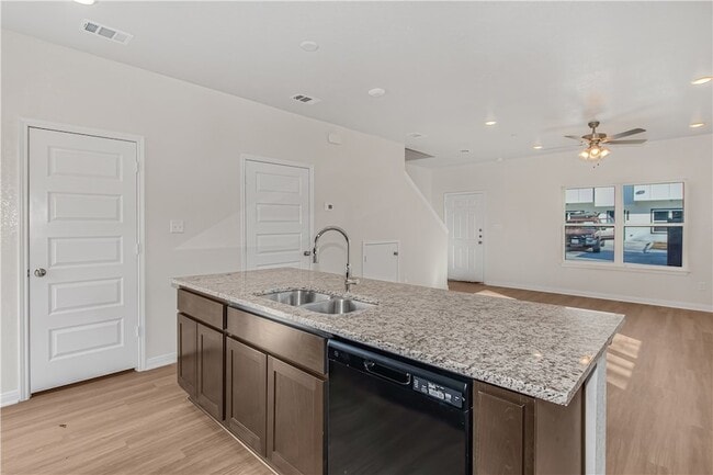 Building Photo - 601 W 24th St