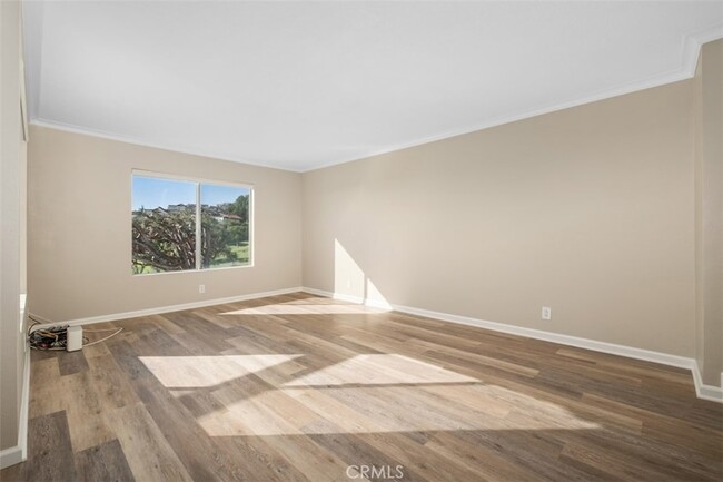Building Photo - 707 Calle Los Olivos